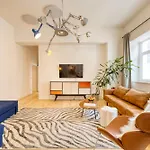 Apartment Mitten Im Kreuzberger Kiezleben - Geraeumig & - 3 Sz Auf 140qm
