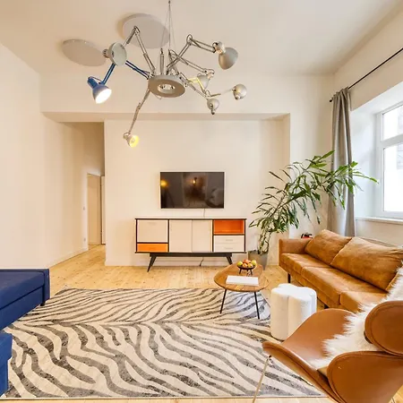 Apartment Mitten Im Kreuzberger Kiezleben - Geräumig&charmant - 3 Sz Auf 140qm