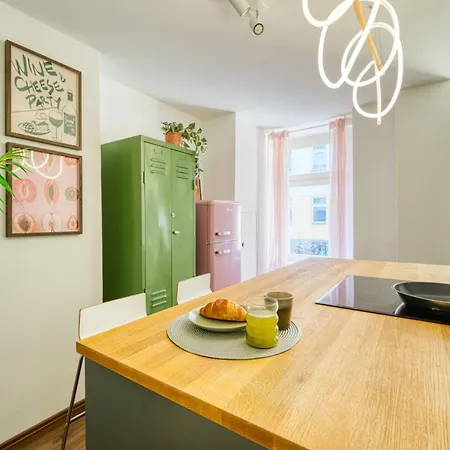 Mitten Im Kreuzberger Kiezleben - Geraeumig & - 3 Sz Auf 140qm Apartment *