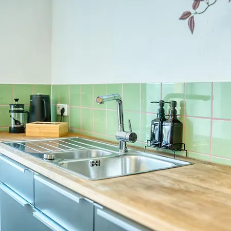 Mitten Im Kreuzberger Kiezleben - Geräumig&charmant - 3 Sz Auf 140qm *