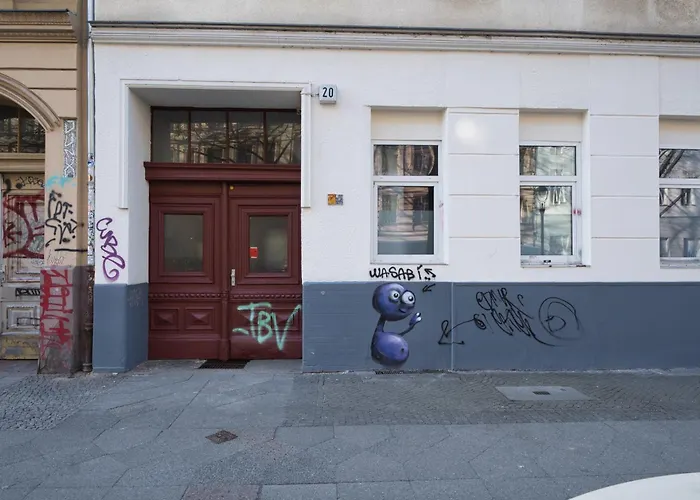 Mitten Im Kreuzberger Kiezleben - Geraeumig & - 3 Sz Auf 140qm