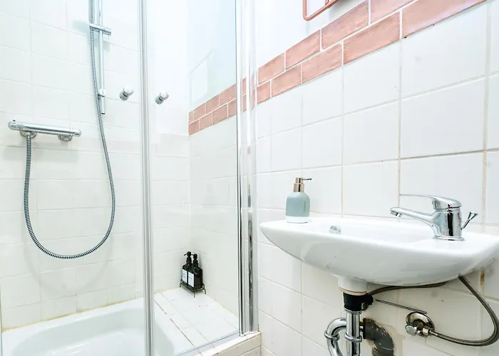 Apartament Mitten Im Kreuzberger Kiezleben - Geraeumig & - 3 Sz Auf 140qm Berlin