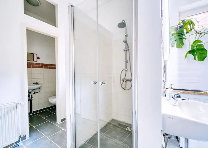 Mitten Im Kreuzberger Kiezleben - Geraeumig & - 3 Sz Auf 140qm Berlín