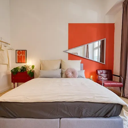 Appartement Mitten Im Kreuzberger Kiezleben - Geraeumig & - 3 Sz Auf 140qm