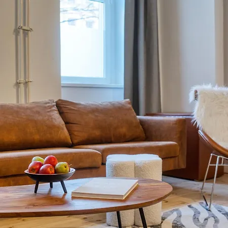 Mitten Im Kreuzberger Kiezleben - Geraeumig & - 3 Sz Auf 140qm Appartement